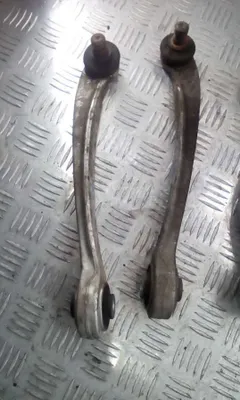Рычаг передний Volkswagen Passat, 2003 г.