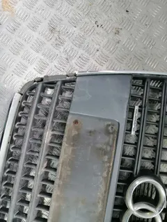 Решетка радиатора Audi Q7, 2007 г.