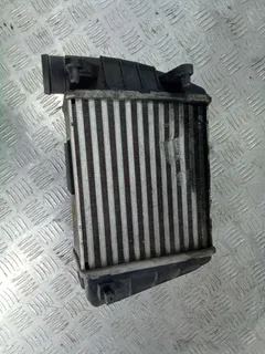 Интеркулер Audi A4, 2005 г.