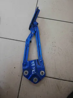 Петля капота Volkswagen Touran, 2004 г.
