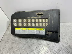 Крышка аккумулятора Volkswagen Touareg, 2004 г.