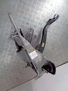 Узел педальный (блок педалей) Volkswagen Touareg, 2005 г.