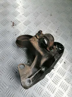 Кронштейн стабилизатора Volkswagen Passat, 1999 г.