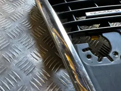 Решетка радиатора Audi A8, 2005 г.