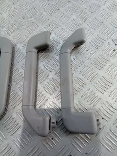 Ручка внутренняя потолочная Volkswagen Touareg, 2008 г.