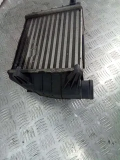 Интеркулер Audi A4, 2005 г.