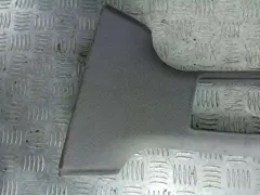 Обшивка стойки центральной левой Audi A6, 2000 г.