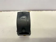 Кнопка стеклоподъемника переднего левого Audi A6, 2007 г.