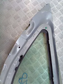 Стекло кузовное боковое правое Audi A4, 2009 г.