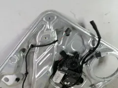 Стеклоподъемник электрический задний левый Volkswagen Passat, 2001 г.