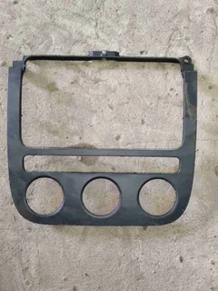 Рамка под магнитолу Volkswagen Jetta, 2008 г.