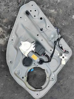 Стеклоподъемник электрический Volkswagen Golf, 1999 г.