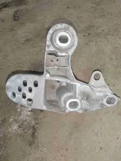 Кронштейн стабилизатора Audi A4, 1999 г.