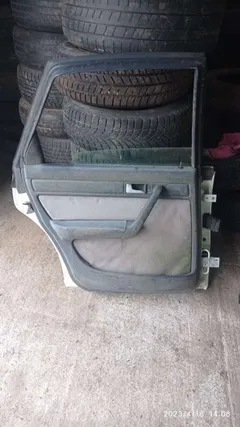 Дверь задняя левая Audi 80, 1995 г.