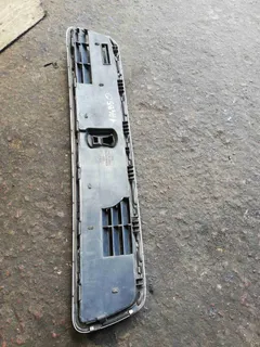 Решетка радиатора Audi A4, 2000 г.