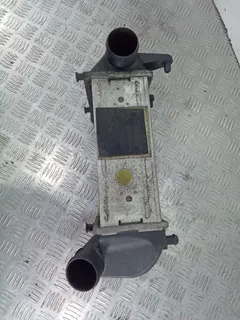 Интеркулер Audi A4, 2005 г.