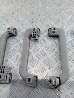 Ручка внутренняя потолочная Volkswagen Touareg, 2008 г.