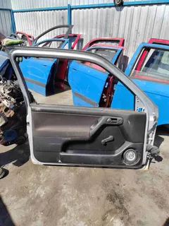 Дверь передняя левая Volkswagen Golf, 1997 г.