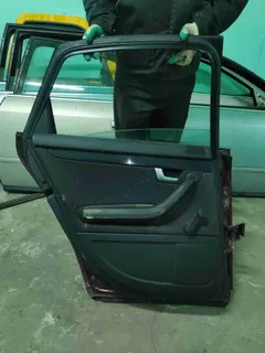 Дверь задняя левая Audi A4, 2003 г.