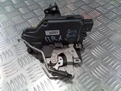 Замок двери передней правой Audi A6 allroad, 2004 г.