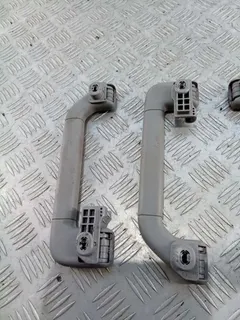 Ручка внутренняя потолочная Volkswagen Touareg, 2008 г.