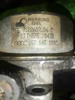 Насос вакуумный Audi A6, 2002 г.