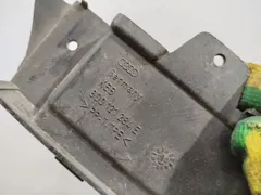 Дефлектор радиатора Audi A4, 2000 г.