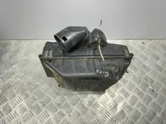 Корпус воздушного фильтра Volkswagen Golf, 1990 г.