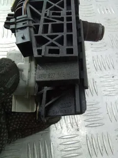 Замок багажника Audi A6, 2004 г.