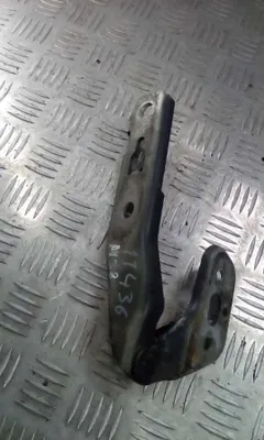 Петля капота Audi A6, 2007 г.