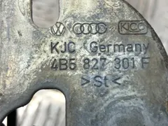 Петля крышки багажника Audi A6, 2001 г.