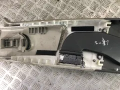 Обшивка стойки центральной правой Audi Q7, 2007 г.