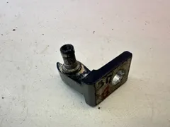Петля двери задней правой Volkswagen Touareg, 2008 г.