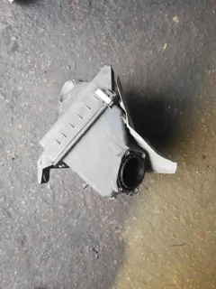 Корпус воздушного фильтра Volkswagen Passat, 2002 г.