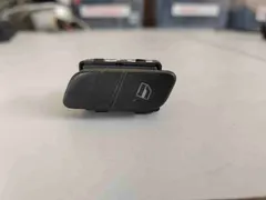 Кнопка стеклоподъемника Volkswagen Polo, 2006 г.