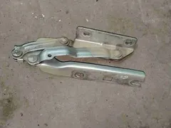 Петля капота Volkswagen Golf, 2008 г.