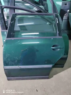 Дверь задняя левая Volkswagen Passat, 1999 г.