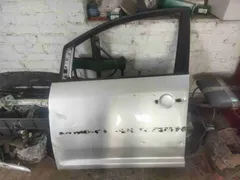 Дверь передняя левая Volkswagen Touran, 2009 г.