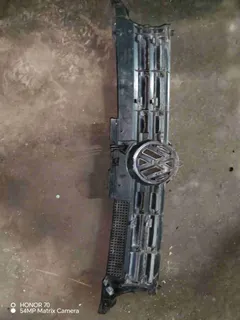Решетка радиатора Volkswagen Golf, 2001 г.
