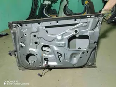 Дверь передняя правая Audi A4, 2003 г.
