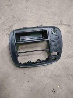 Рамка под магнитолу Volkswagen Sharan, 2000 г.