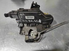 Замок двери передней левой Audi A4, 2003 г.