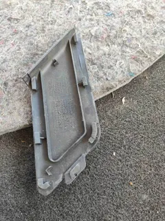 Пластик салазок сиденья Audi A4, 2004 г.
