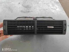 Дефлектор обдува салона Audi A4, 2003 г.