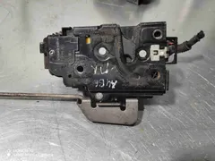Замок двери передней левой Audi A4, 2003 г.