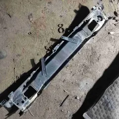 Усилитель бампера переднего Volkswagen Golf, 1996 г.