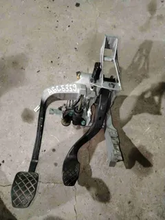 Узел педальный (блок педалей) Audi A6, 2001 г.