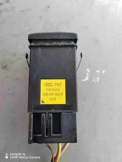 Кнопка подогрева заднего стекла Audi A4, 1999 г.