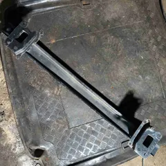 Усилитель бампера переднего Volkswagen Polo, 2004 г.