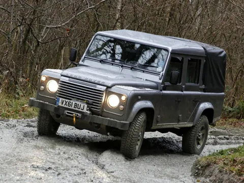 Land Rover Defender I Рестайлинг 2007 – 2016 - пикап двойная кабина